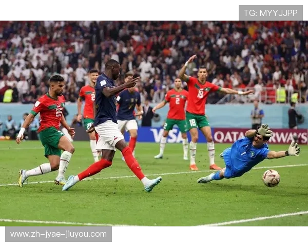 足球比赛中的快速反击与组织配合